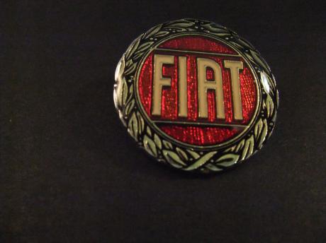 Fiat logo rood (zilverrand)